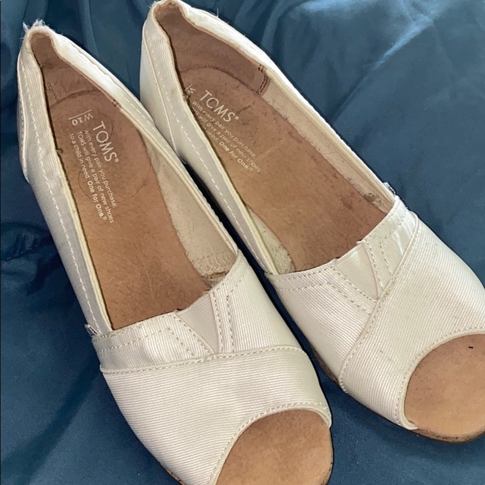 Toms wedges